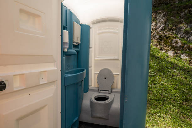 Portable Toilet Options We Offer in Farmingdale, NY